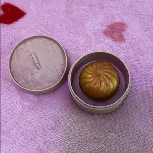 Mystery golden dumpling squishy. Five bellow new secret comes with container